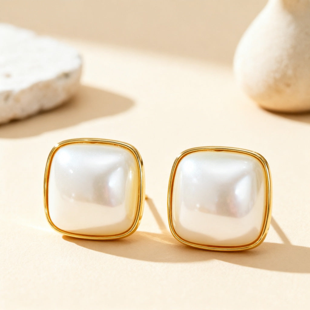 Quiet Luxury Square Stud Earrings - 18K Gold